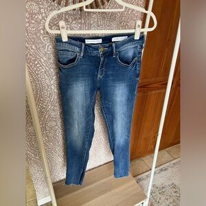 Anthropologie Pilcro‎ Stet Skinny Ankle Medium Wash Mid Rise Distressed Denim